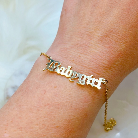 Babygirl gold bracelet 6” to 7” old english - Picture 3 of 5